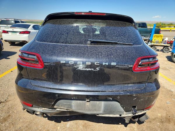 2015 PORSCHE MACAN