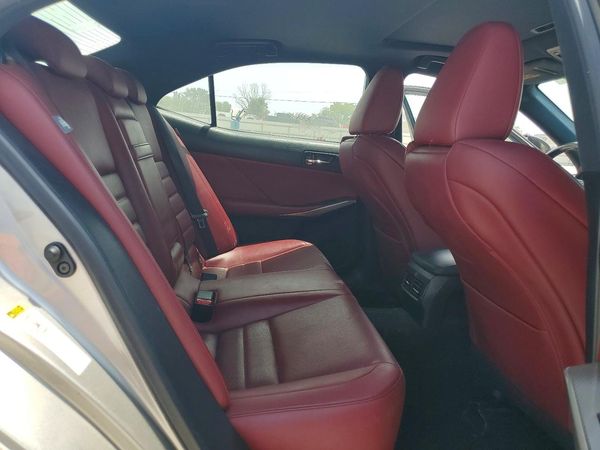 2016 LEXUS IS