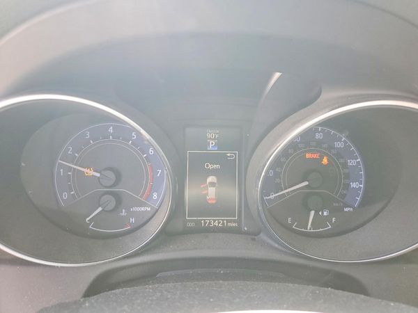 2018 TOYOTA COROLLA