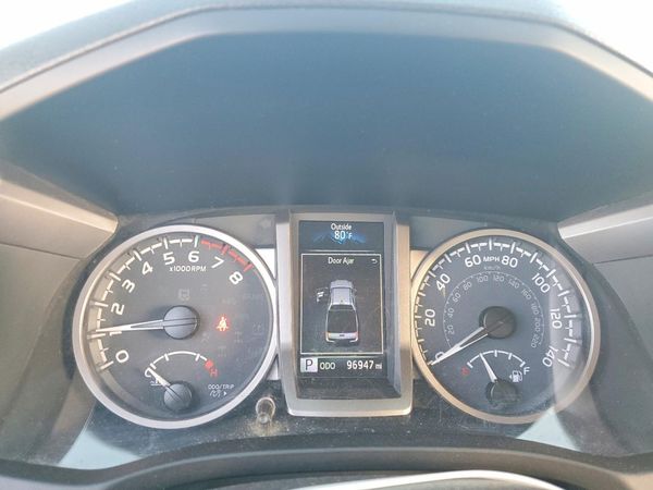 2022 TOYOTA TACOMA SR5