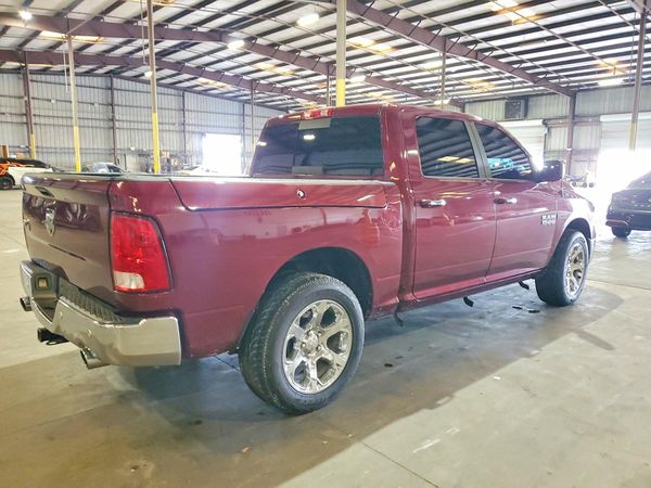 2016 RAM 1500 SLT