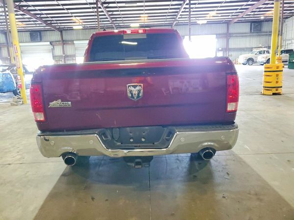 2016 RAM 1500 SLT