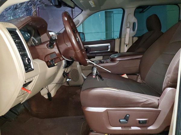 2016 RAM 1500 SLT