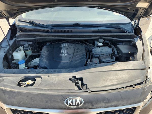 2016 KIA SEDONA LX - Middle-low