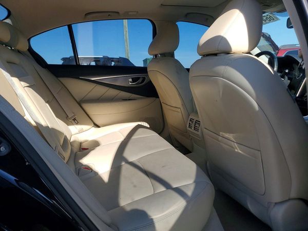 2014 INFINITI Q50