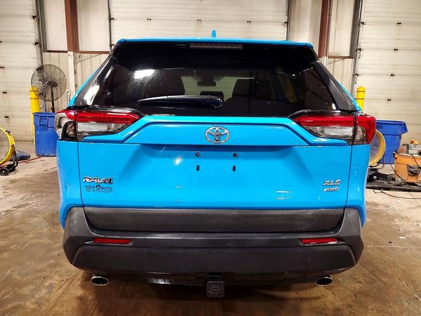 2019 TOYOTA RAV4