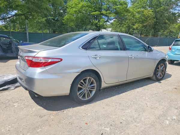 2015 TOYOTA CAMRY