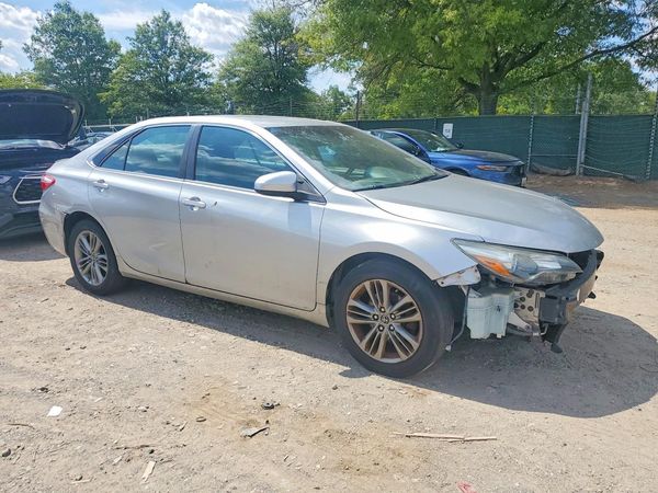 2015 TOYOTA CAMRY