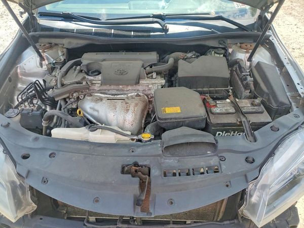 2015 TOYOTA CAMRY