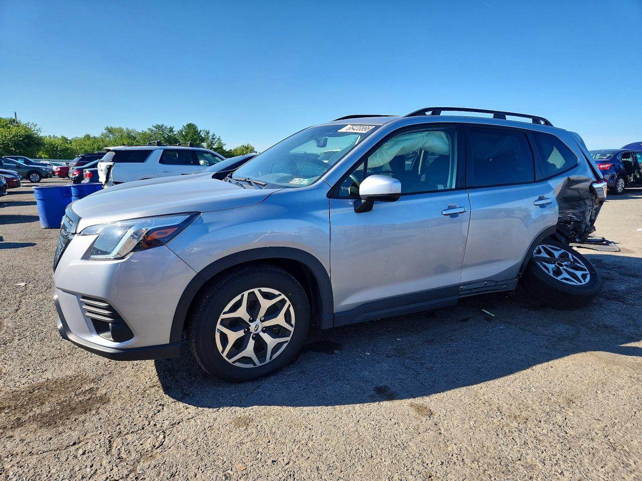 2022 SUBARU FORESTER Premium