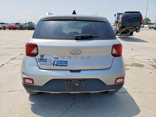 2021 HYUNDAI VENUE