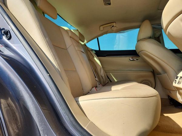 2015 LEXUS ES