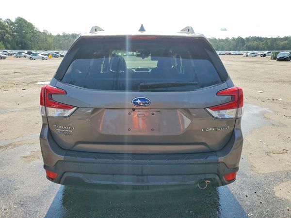 2022 SUBARU FORESTER