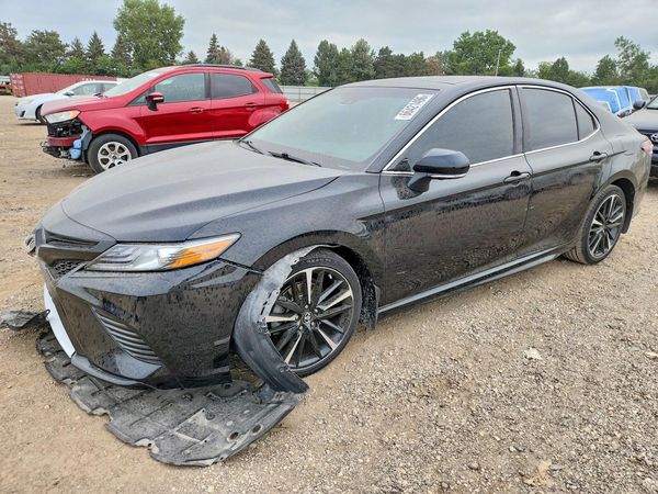 2018 TOYOTA CAMRY XSE
