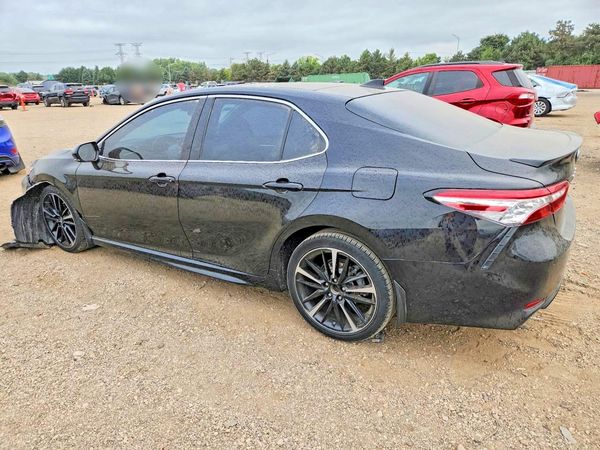 2018 TOYOTA CAMRY XSE