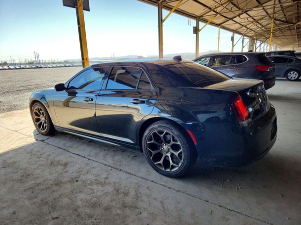 2016 CHRYSLER 300