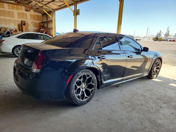 2016 CHRYSLER 300