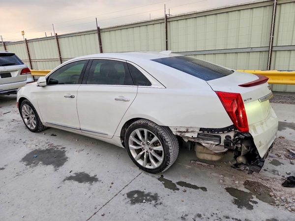 2016 CADILLAC XTS Luxury