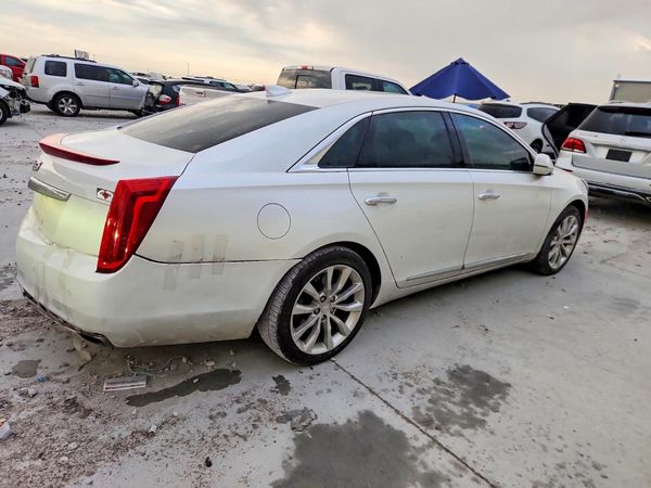 2016 CADILLAC XTS Luxury