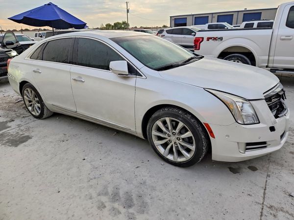 2016 CADILLAC XTS Luxury
