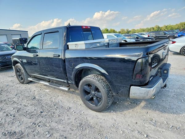 2015 RAM 1500 SLT