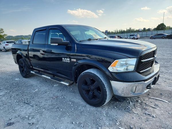 2015 RAM 1500 SLT