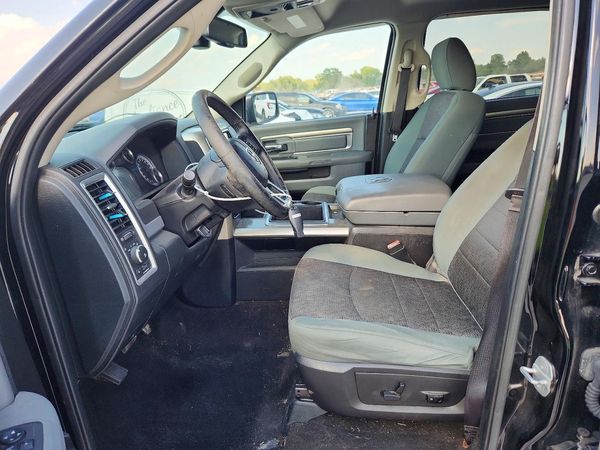 2015 RAM 1500 SLT