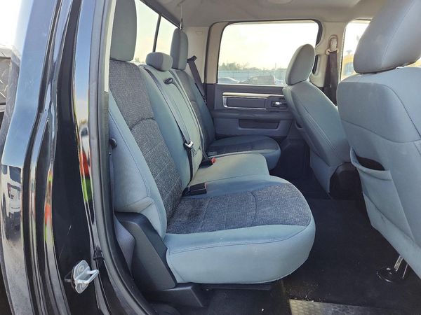 2015 RAM 1500 SLT