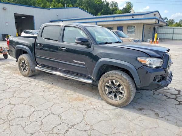 2017 TOYOTA TACOMA