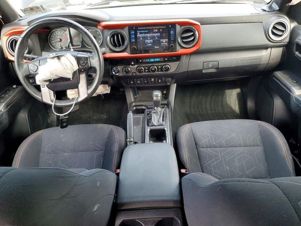 2017 TOYOTA TACOMA