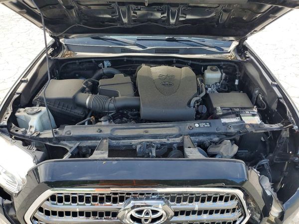 2017 TOYOTA TACOMA