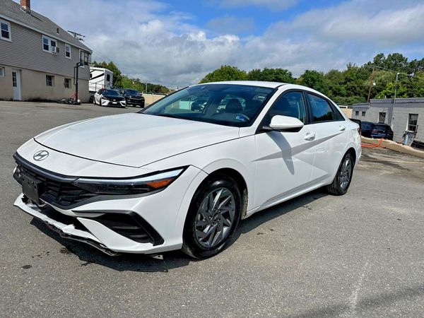 2026 HYUNDAI ELANTRA