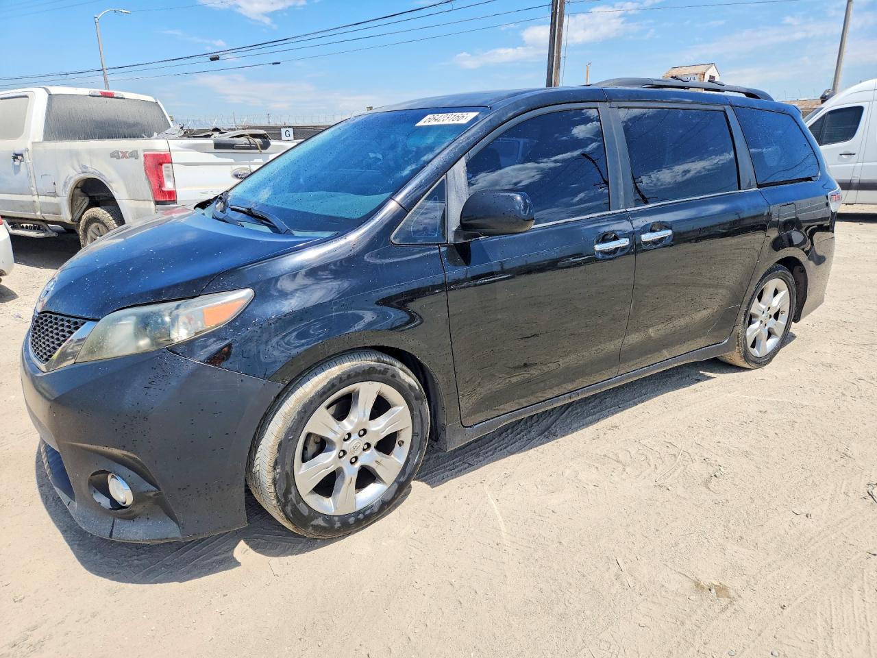 2013 TOYOTA SIENNA