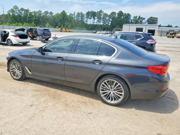 2019 BMW 530