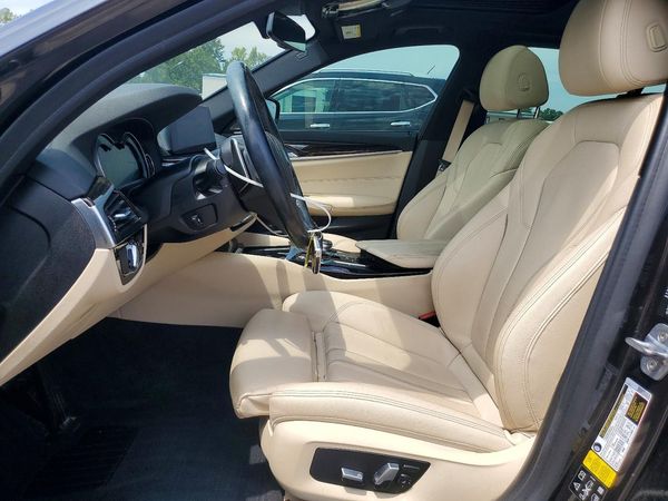 2019 BMW 530