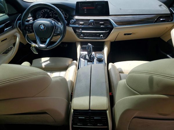 2019 BMW 530