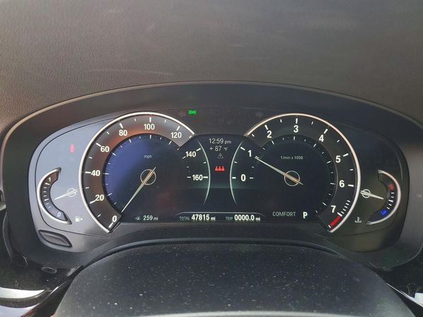2019 BMW 530