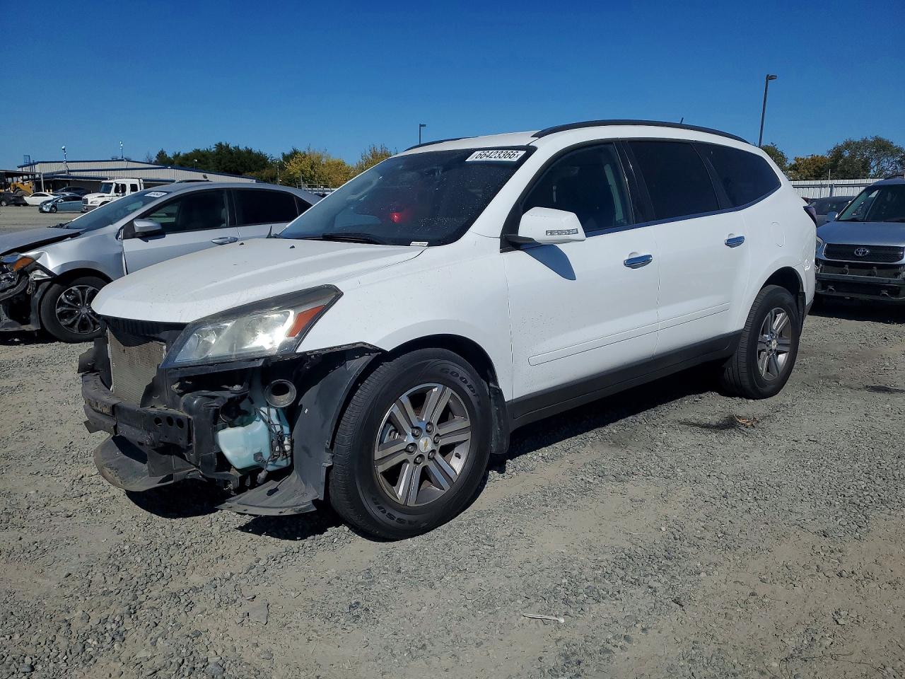 2016 CHEVROLET TRAVERSE 2LT — Front 3/4