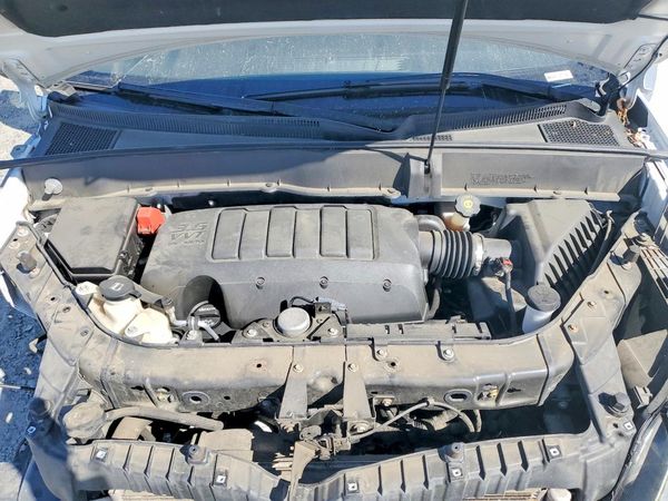 2016 CHEVROLET TRAVERSE 2LT — Engine bay