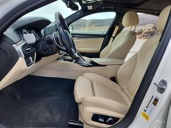 2018 BMW 5 SERIES — DENT