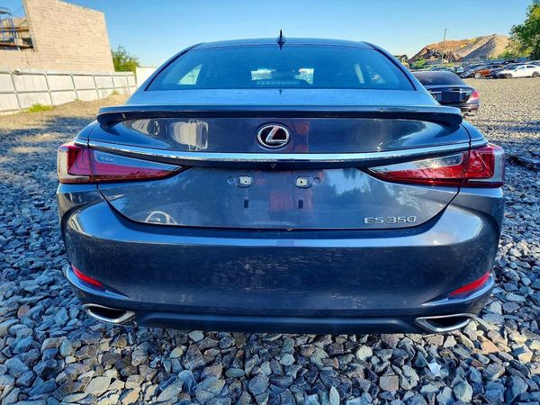 2024 LEXUS ES 350