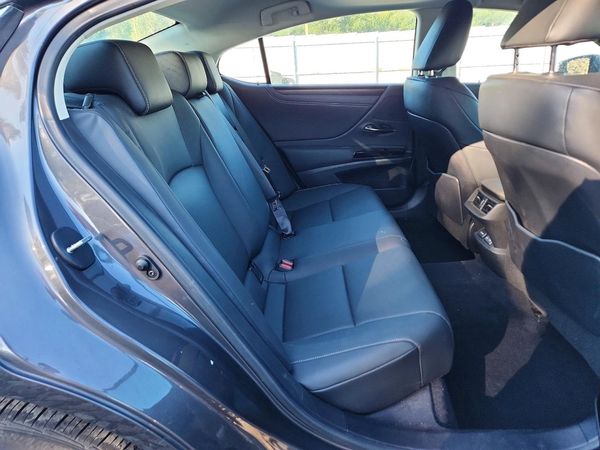 2024 LEXUS ES 350