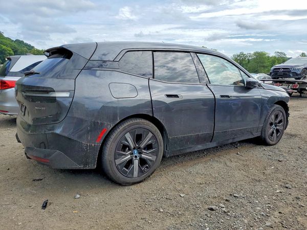 2025 BMW IX