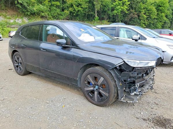 2025 BMW IX