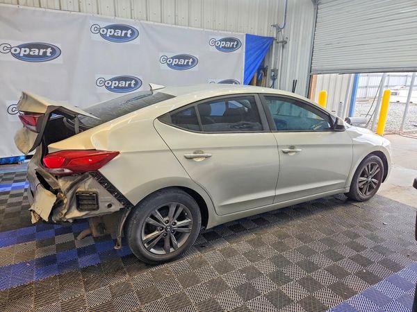 2017 HYUNDAI ELANTRA