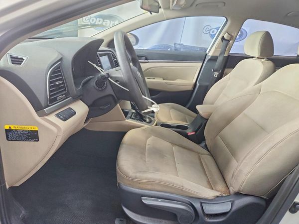 2017 HYUNDAI ELANTRA