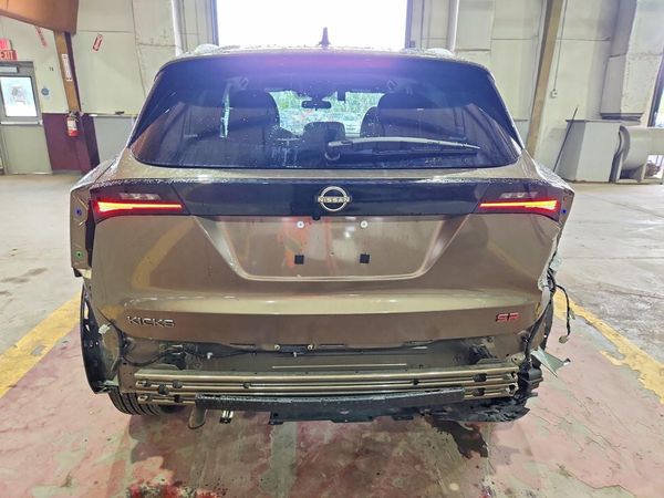 2026 NISSAN KICKS SR