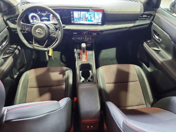 2026 NISSAN KICKS SR