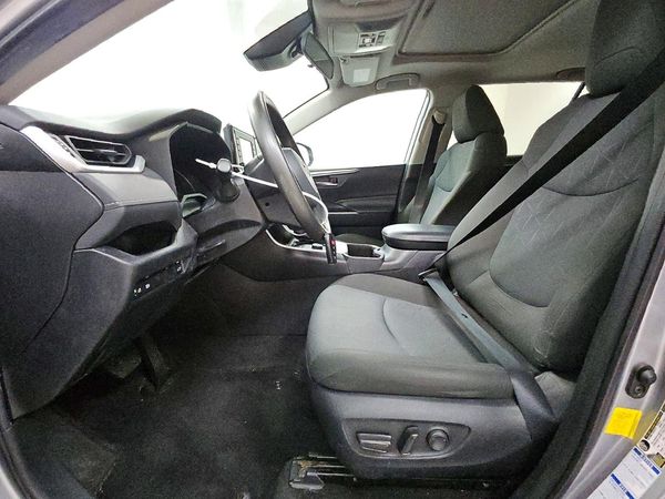 2022 TOYOTA RAV4 XLE — DENT