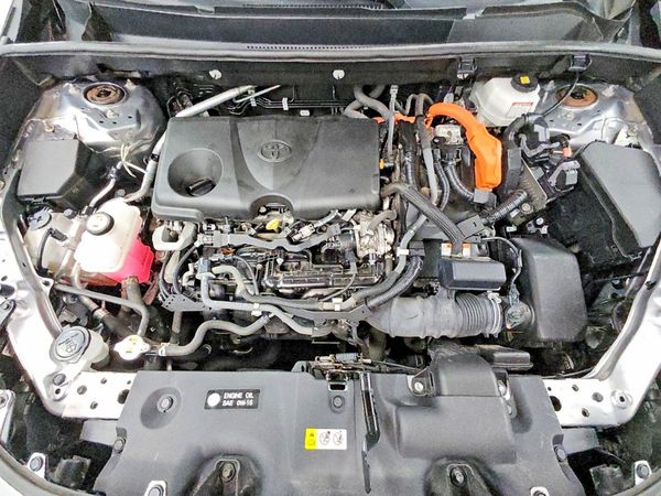 2022 TOYOTA RAV4 XLE — Engine bay